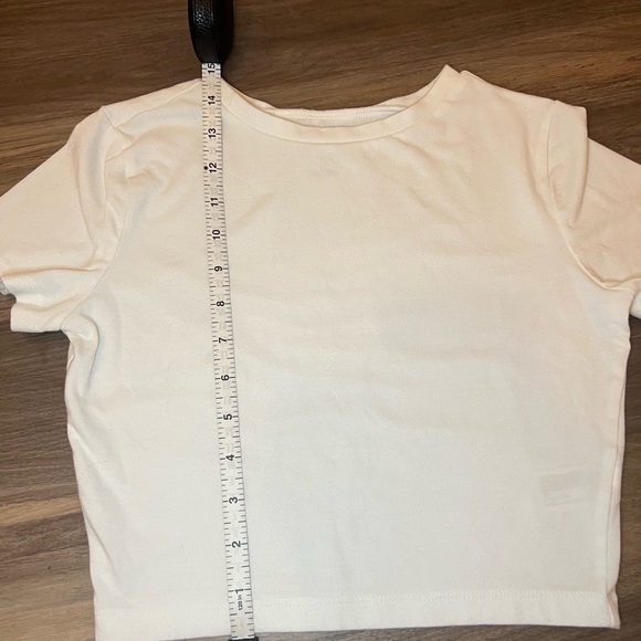 Wild Fable Short Sleeve White Cropped T-Shirt Size Small - Picture 6 of 7